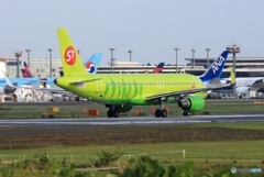 S7 A320-214 VP-BOG 出発　