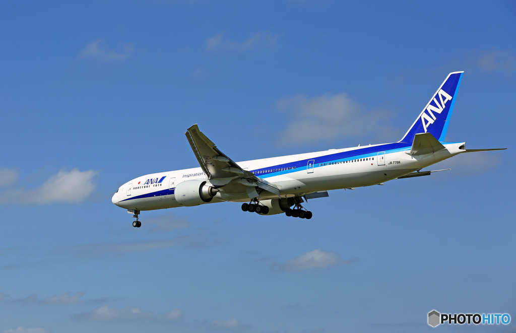 「青空」 ANA 777-381 JA778A