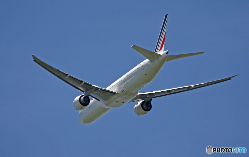 出発 Air France 777-328 F-GSQA