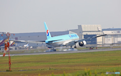 KOREAN 777-200 HL7715 到着　
