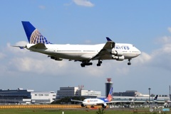 UNITED 747-400 着陸 