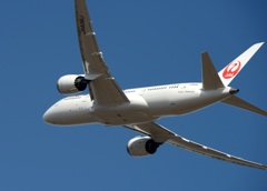 JAL 787-8 飛び立ち