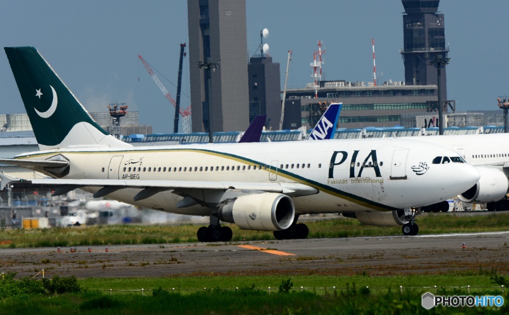 PIA A310-308 離陸　