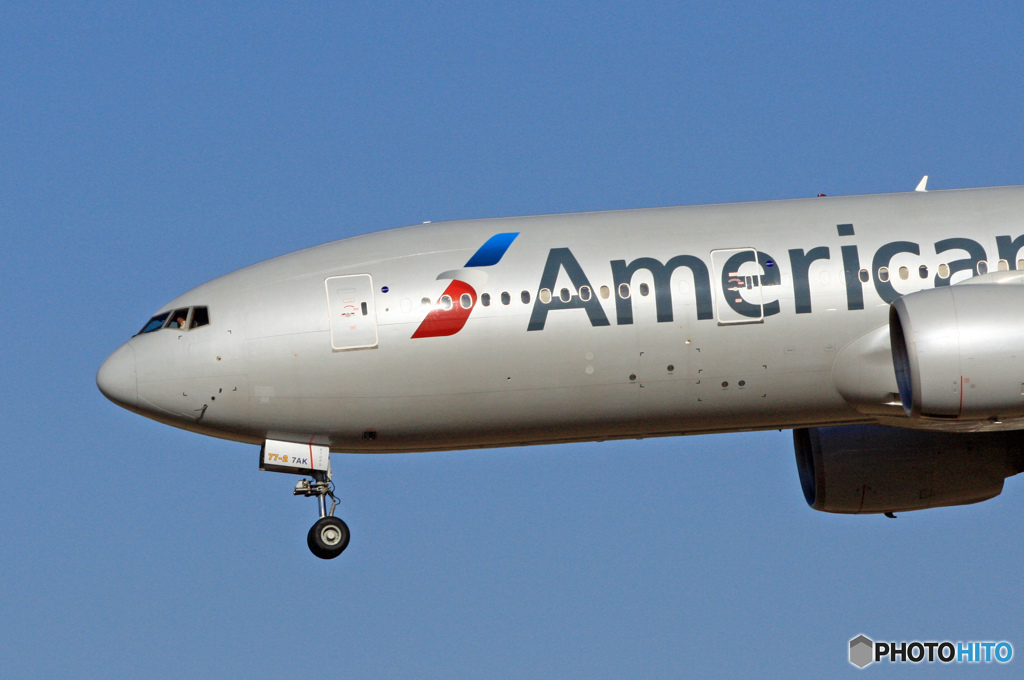 American 777-200 着陸 