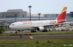 「☁」 IBERIA A330-202 EC-MKJ 出発