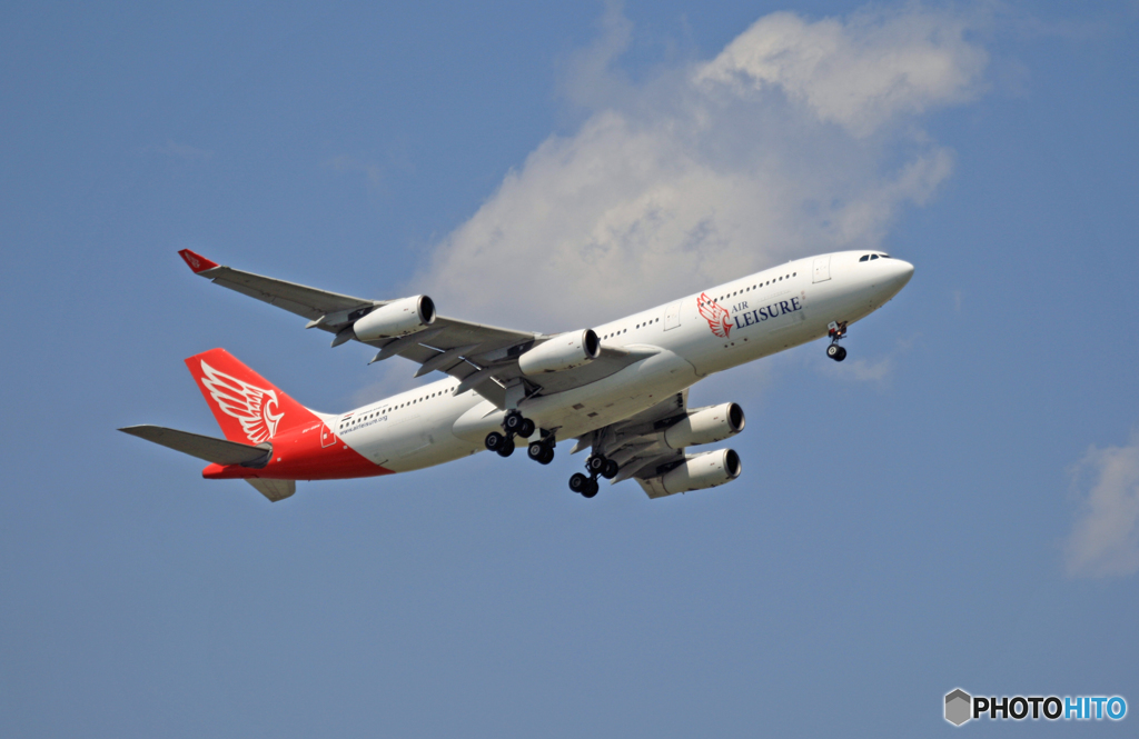 飛行 Air Leisure A340-212 SU-GBN