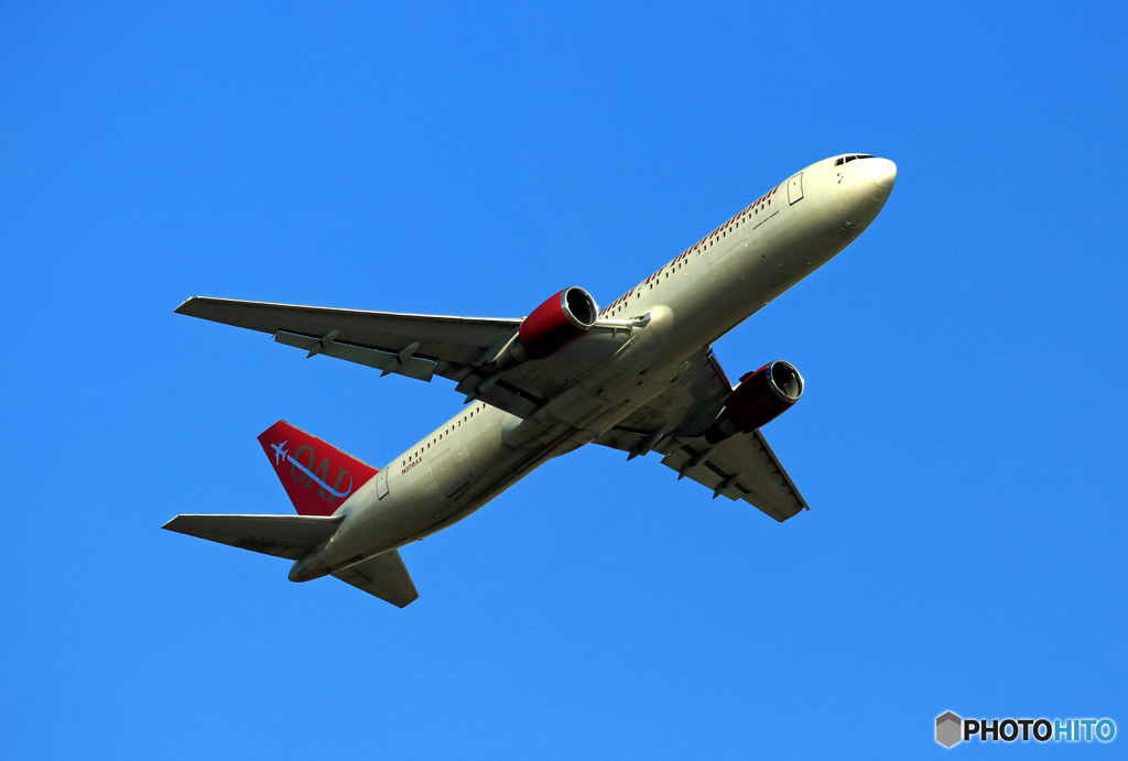 飛び立ち オムニエア/omni B767-33A N378AX	