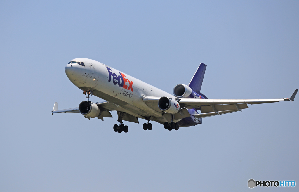 到着 FedEx MD-11 N572FE