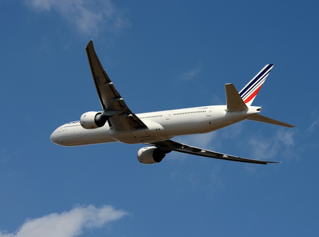 Air France 777-300 飛び立ち