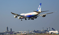 着陸 NCA 747-8KZF JA11KZ