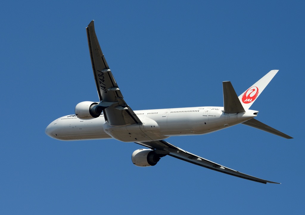 Japan Airlines 777-300