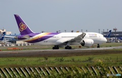 離陸  THAI 787-8