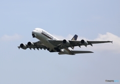 離陸  Singapore A380-841