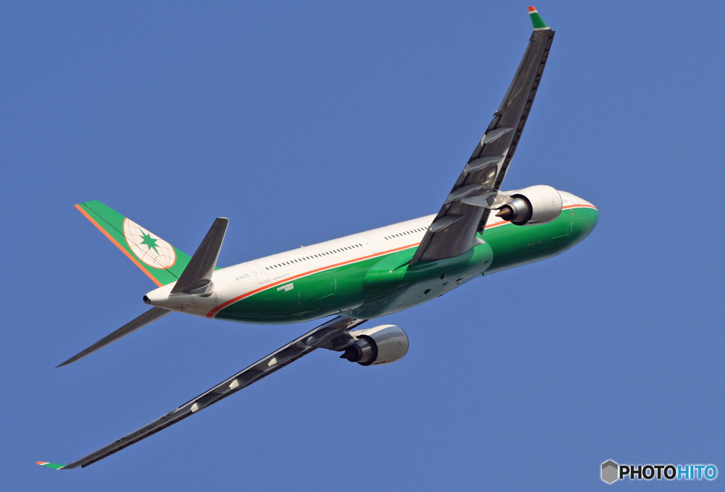 EVA A330-302 B-16335 離陸 