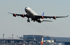 離陸（378）SAS A340-300 