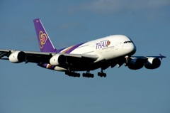 着陸（163）Thai Airbus A380-841 
