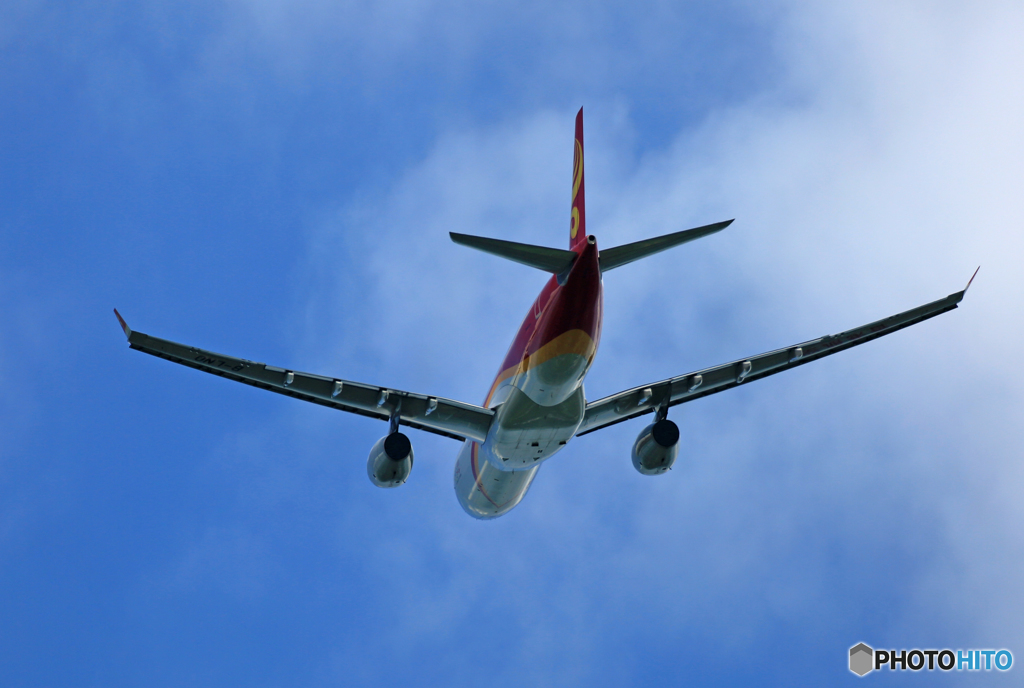 出発 香港航空 A330-343 B-LNO 