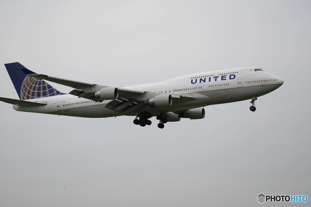 曇り UNITED 747-400