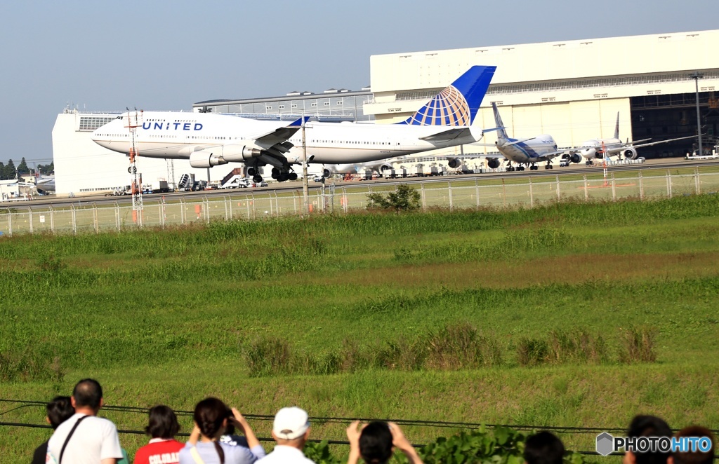 UNITED 747-400  到着　