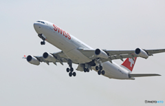  離陸 SWISS A340-313 HB-JMO