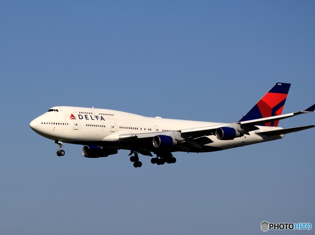 Delta 747-400 到着　