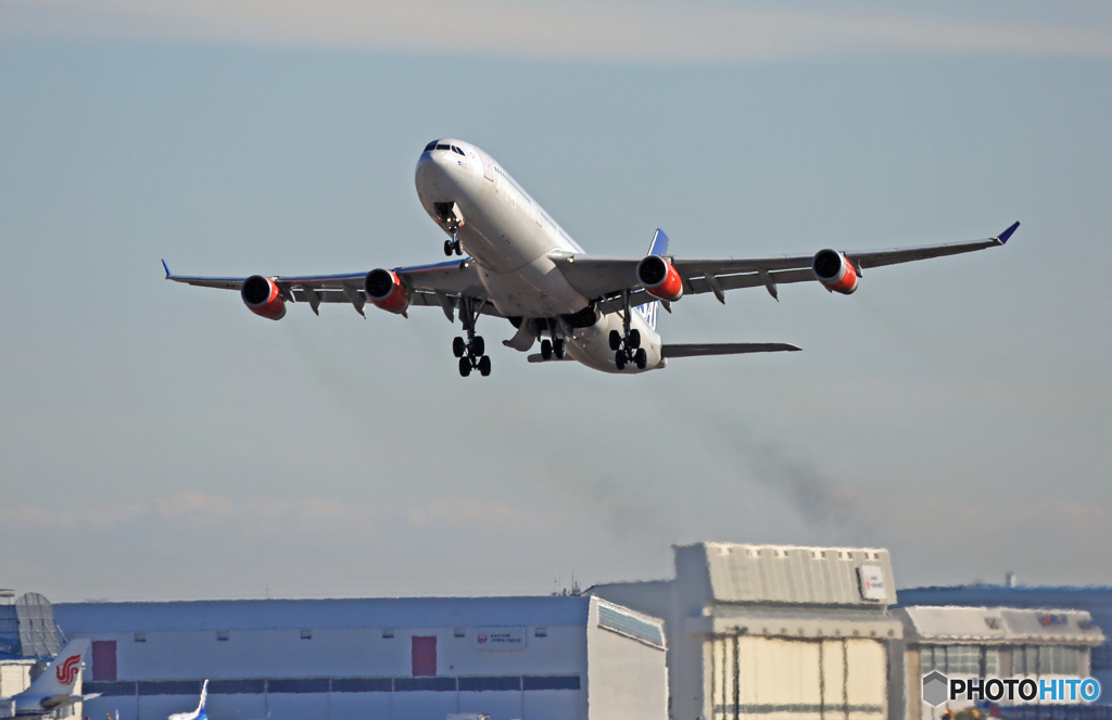 出発 SAS A340-313 OY-KBD