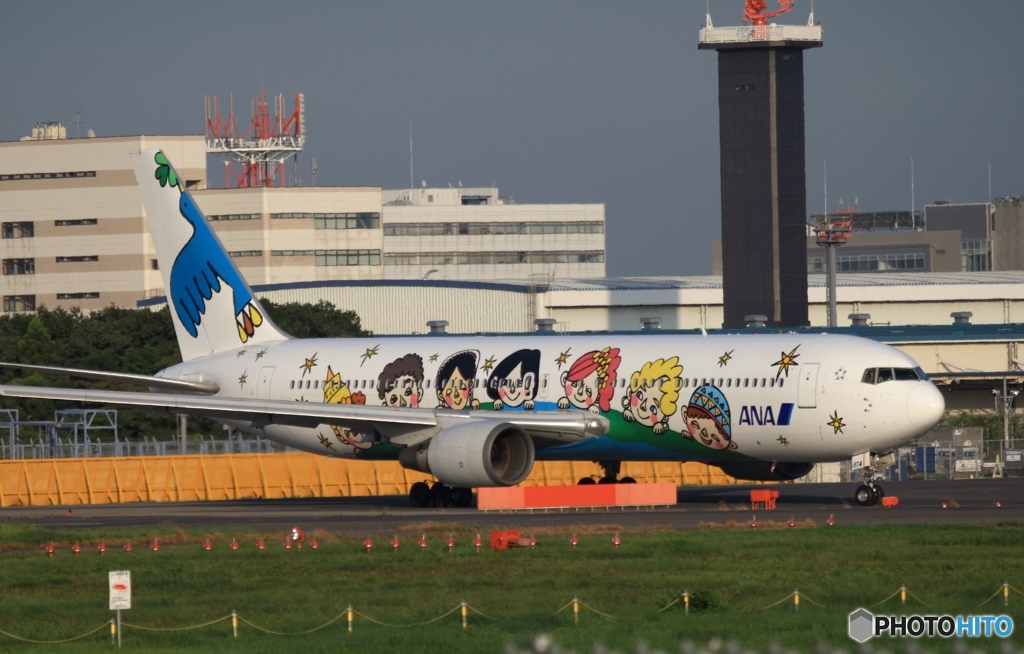 ANA 767-300 JA8674「夢ジェット」