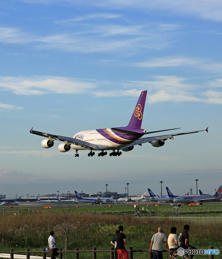 着陸 Thai A380-841 HS-TUF