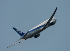 ANA 777-300 飛び立ち　