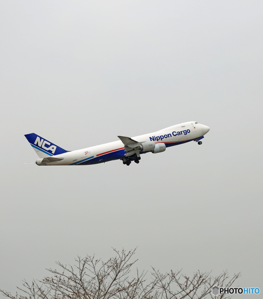 出発 NCA 747-8KZF JA11KZ