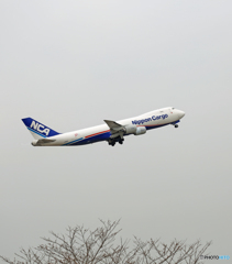 出発 NCA 747-8KZF JA11KZ