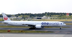 出発（71）one world　777-300ER　　