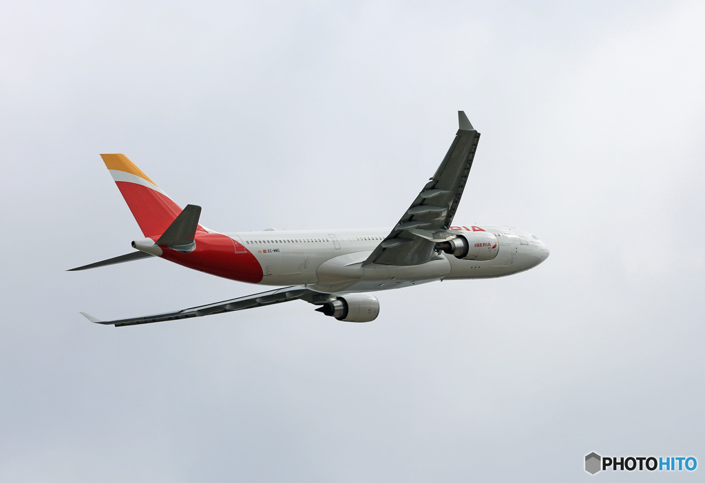 離陸 IBERIA A330-202 EC-MMG