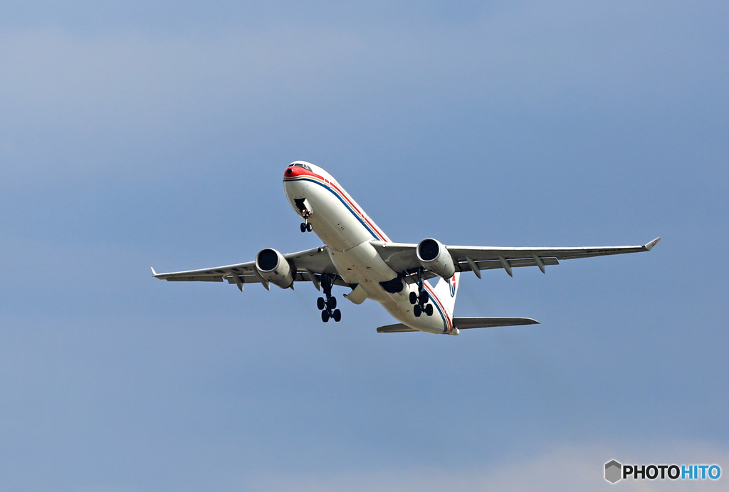「良い空～」 中国東方 A330-343 B-6507 離陸