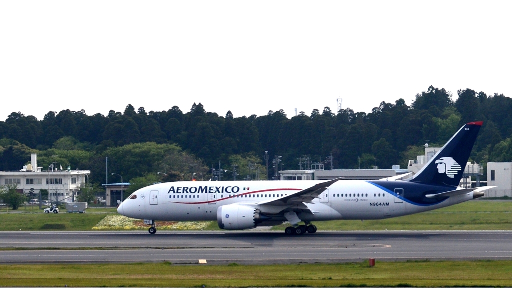 飛び立ち（36）ARERO MEXICO 787-8