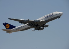 Lufthansa 747-400 飛び立ち