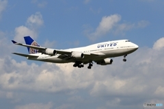 UNITED 747-400 到着　