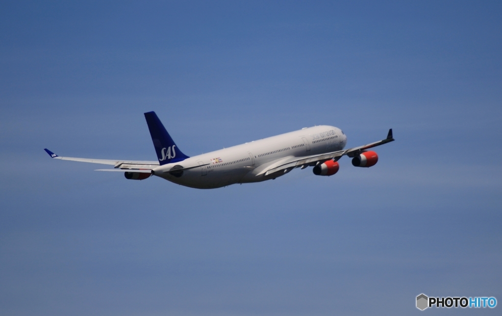 SAS A340-313  出発　