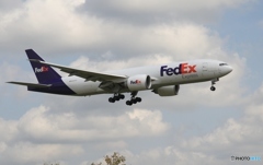 FedEx 777-FS2 着陸　