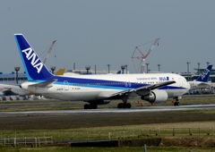 出発　ANA 767-300 