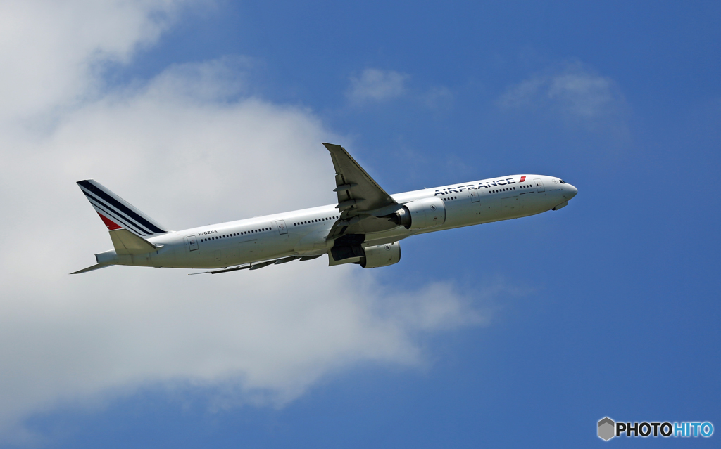 飛行 AIR FRANCE 777-328 F-GZNA