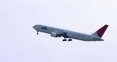 飛び立ち（46）JAL 767-300