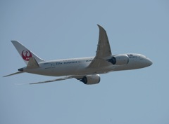 JAL 787-8  飛び立ち