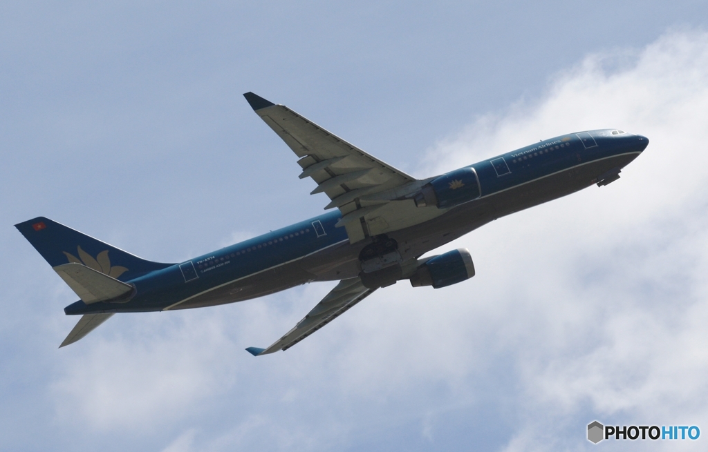 離陸 vietnam A330-223