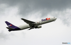 「☁」 FedEx 767-3S2F N108FE