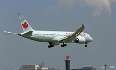 着陸 AIR CANADA 787-8 C-GHQQ