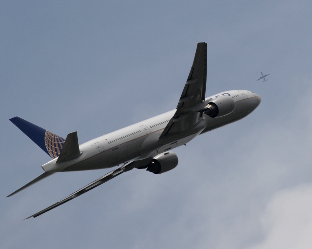 UNITED 777-222 飛び立ち　