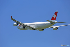 飛び立ち SWISS A340-313 HB-JMH