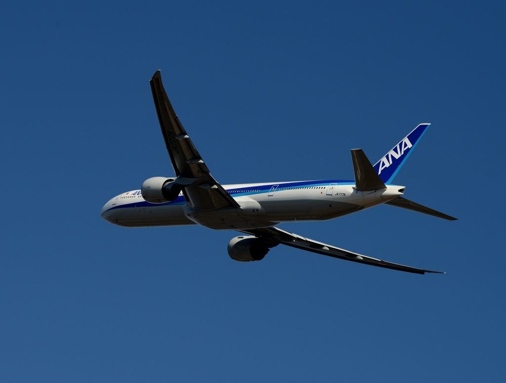出発 ANA 777-300