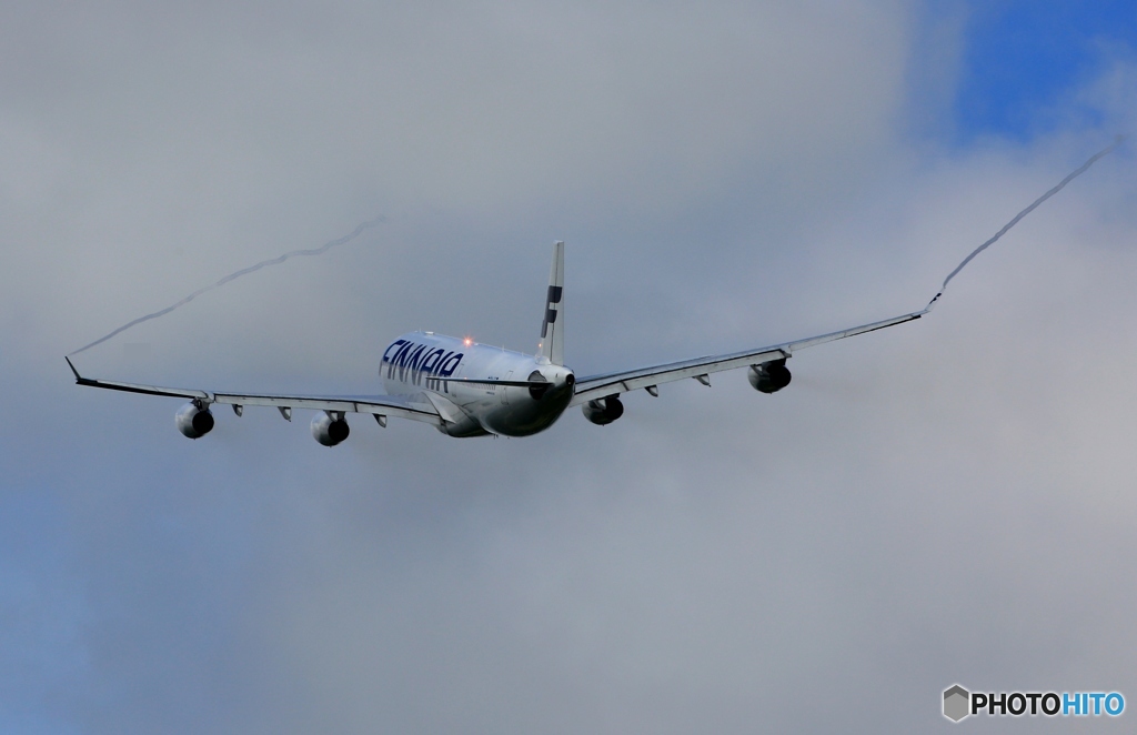 背中の赤いランプが見えますか？☮Finnair A340